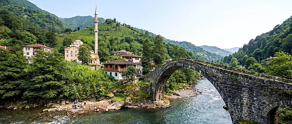 Artvin Çifteköprü panoraması
